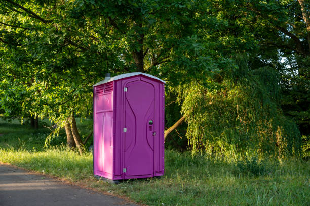 Best Luxury portable toilet rental  in Clay City, KY